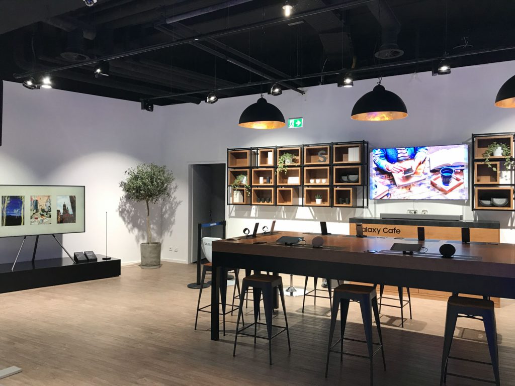 Premium Flagship Store