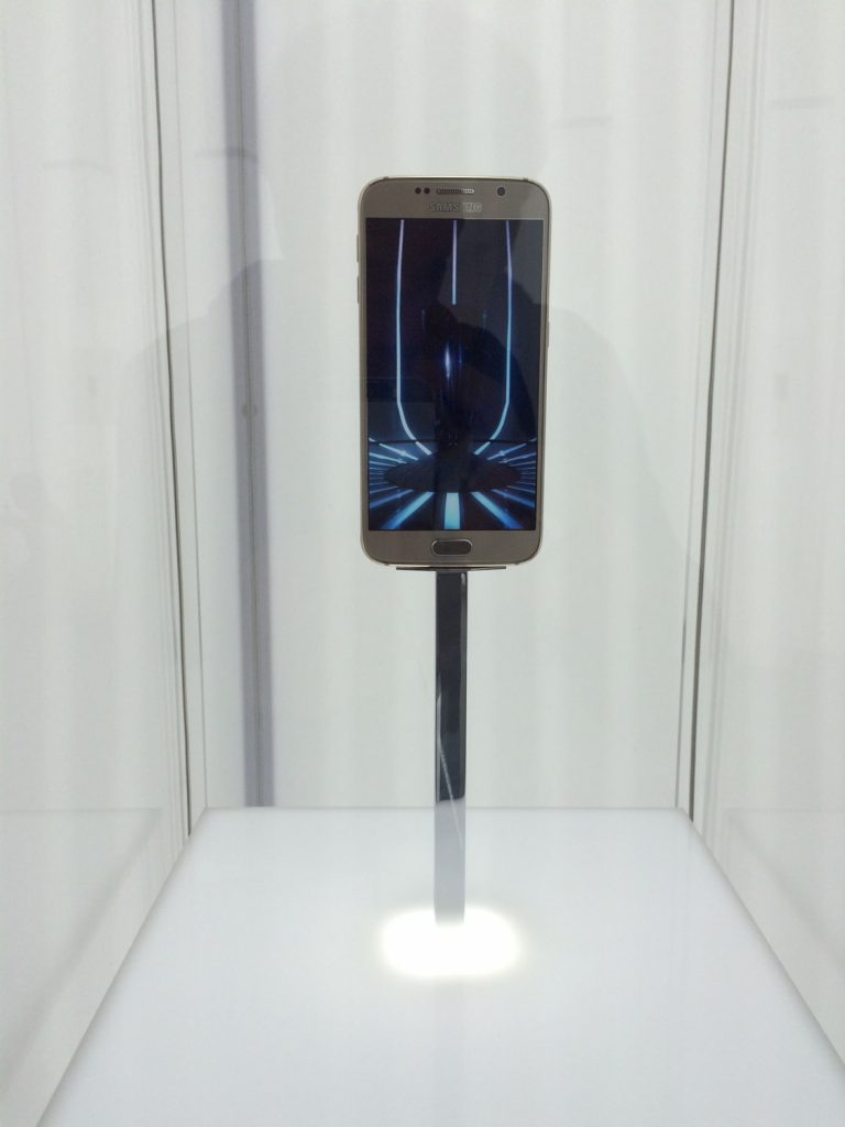 Mit Vitrinen um die Welt